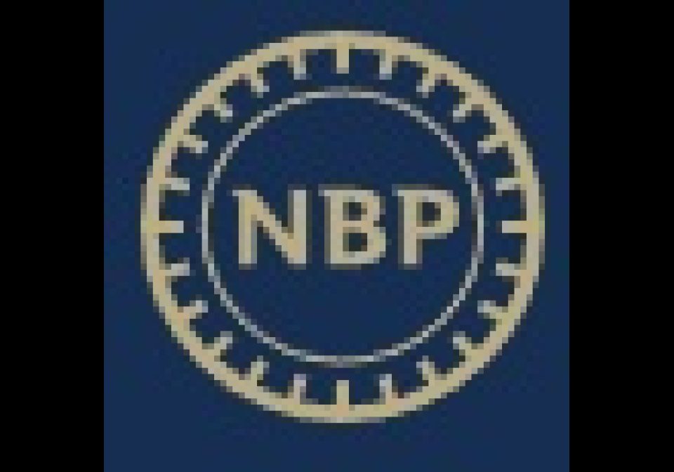 Official exchange rate for EUR/USD to PLN for Polish National Bank (NBP) via API shown on an AWTRIX display