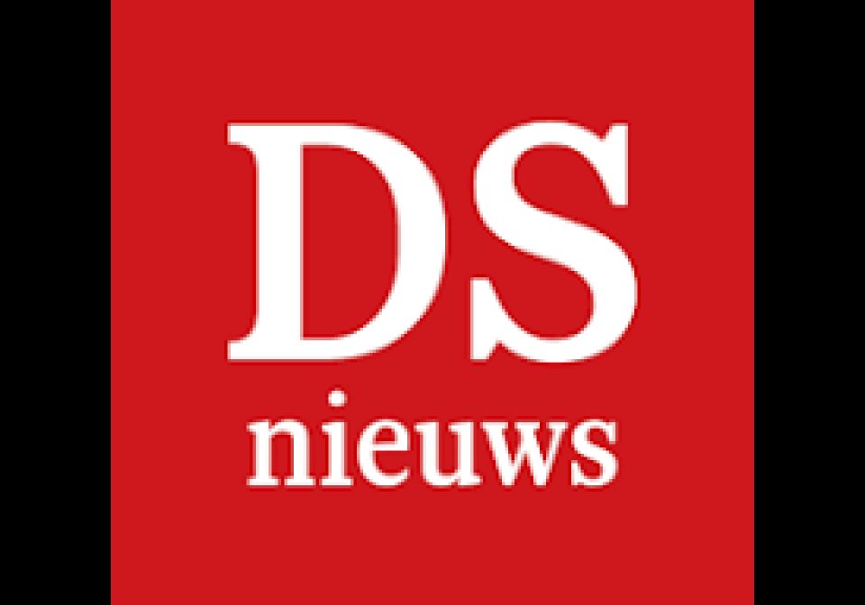 www.destandaard.be Nieuws shown on an AWTRIX display