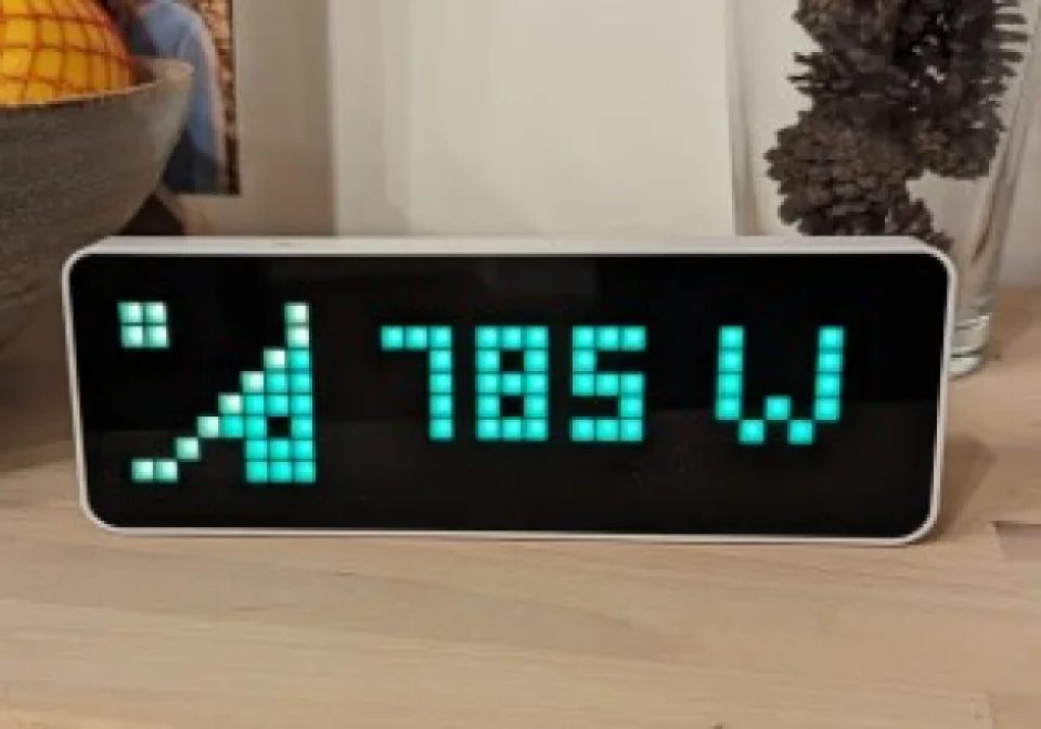 Solar Energy Production (NG) shown on an AWTRIX display
