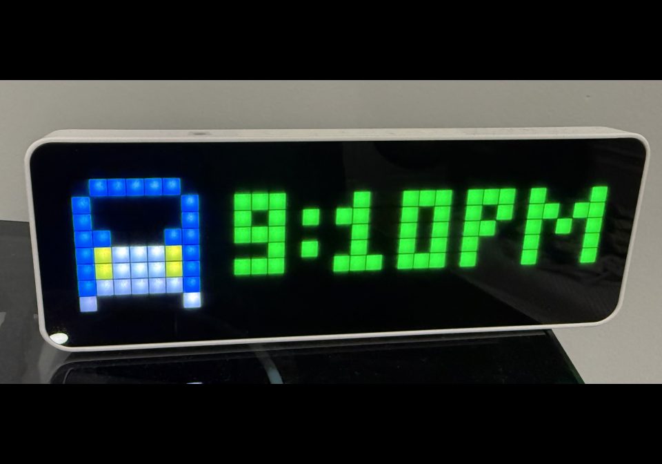 NJ Transit Bus shown on an AWTRIX display